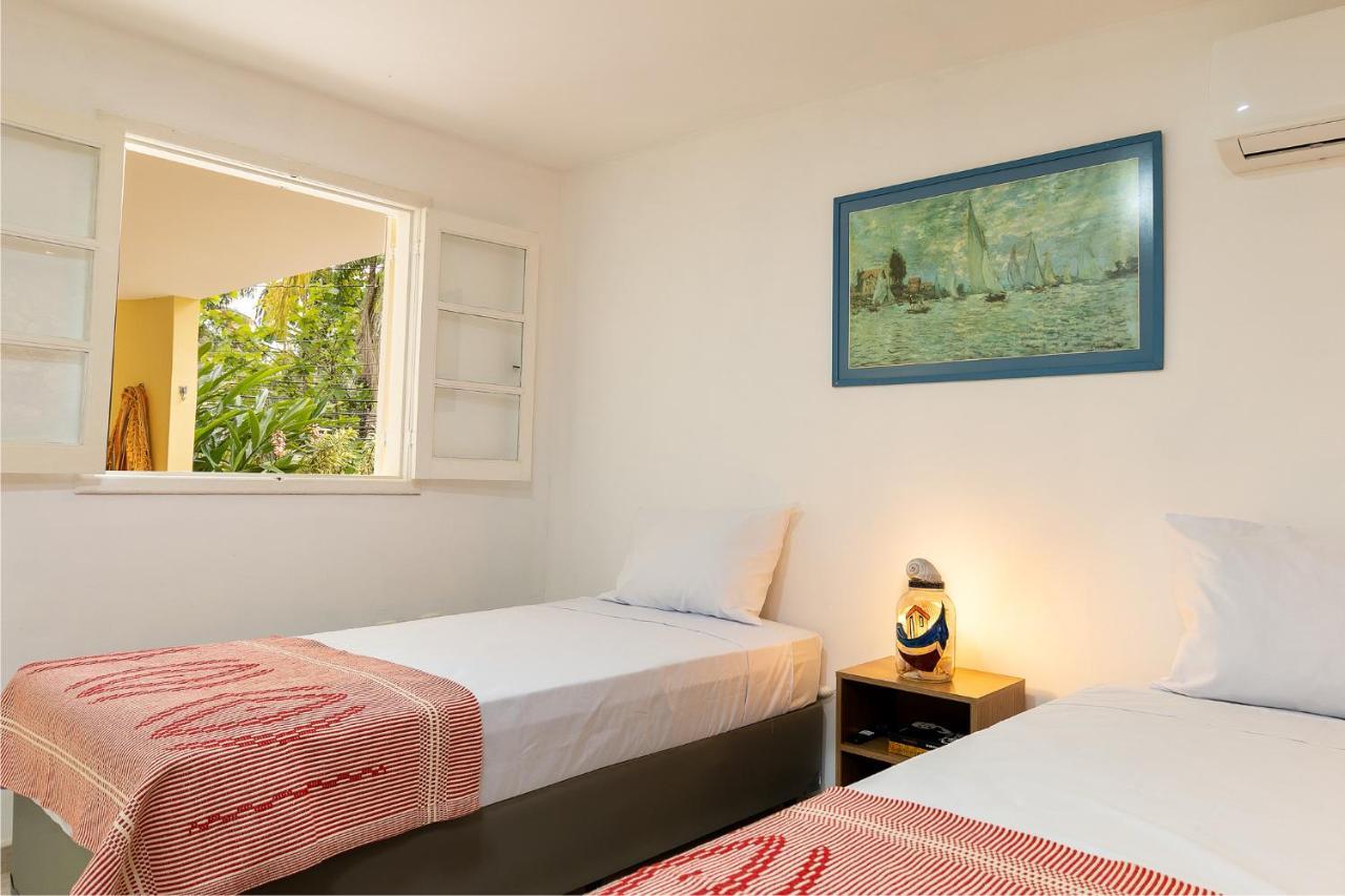 Casa Amarela Bed & Breakfast อังกราโดสเฮย์ส ภายนอก รูปภาพ