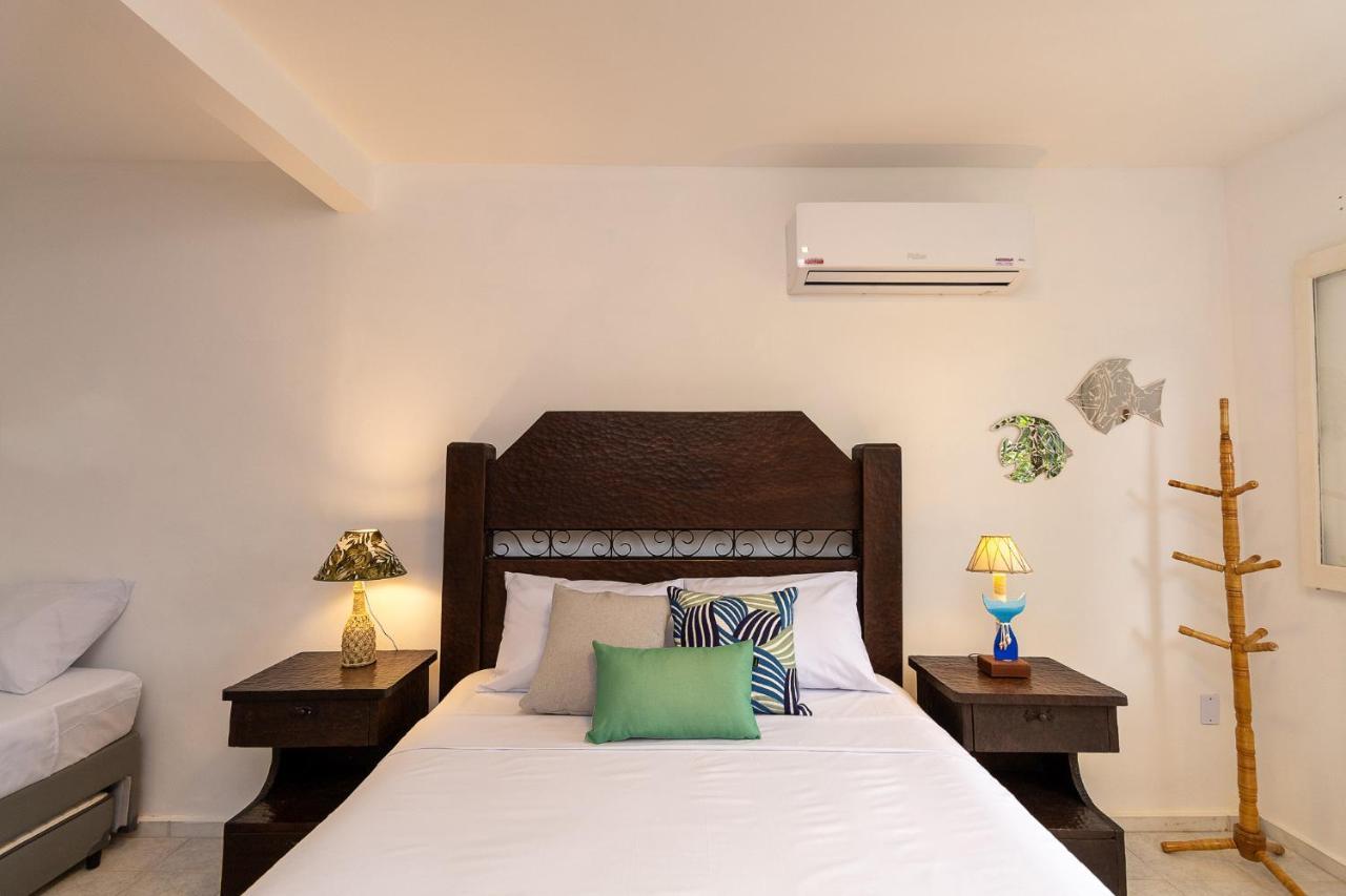 Casa Amarela Bed & Breakfast อังกราโดสเฮย์ส ภายนอก รูปภาพ