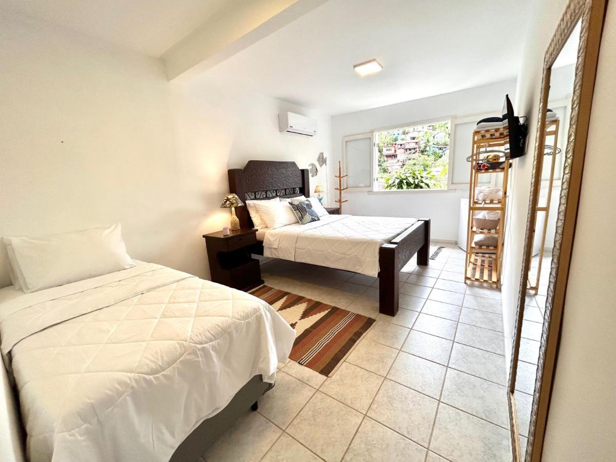 Casa Amarela Bed & Breakfast อังกราโดสเฮย์ส ภายนอก รูปภาพ