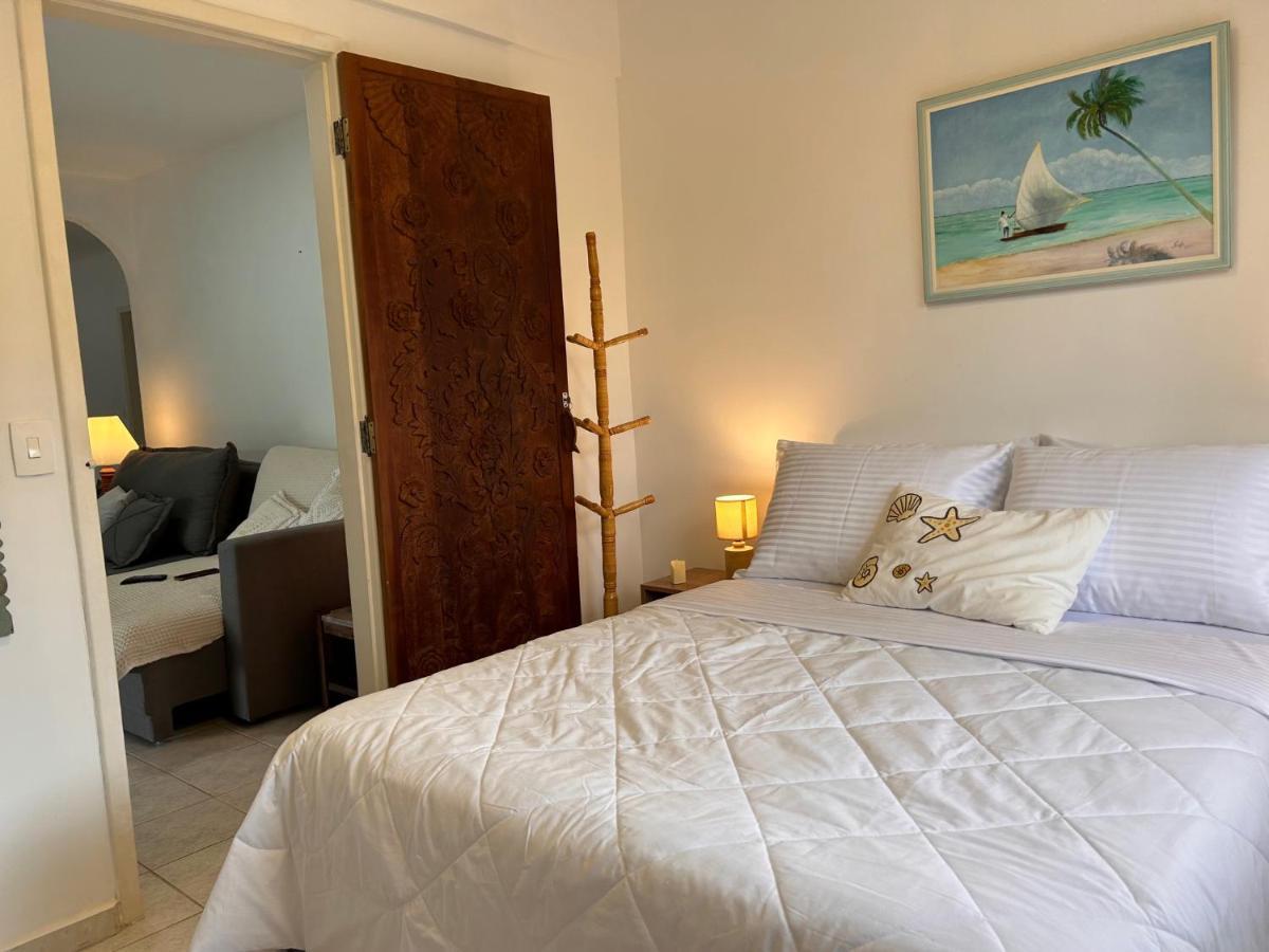 Casa Amarela Bed & Breakfast อังกราโดสเฮย์ส ภายนอก รูปภาพ